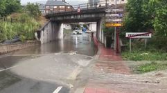 Inundada la entrada a O Barco de Valdeorras por Veigamui�os