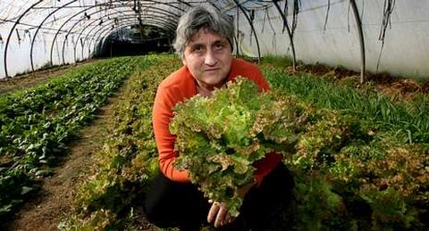 Elia Rodr�guez, productora de agricultura ecol�gica en Ribadeo. 