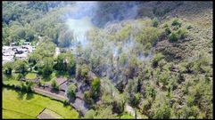 Imagen a�rea de la zona que ardi� junto a la aldea de Parada, en una foto hecha justo al final de los trabajos de extinci�n