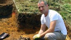 Alfonso Fanjul, arque�logo del plan de Empleo del Ayuntamiento de Oviedo