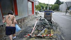 Los ataques incendiarios a contenedores ponen en riesgo un edificio de viviendas de Vista Alegre