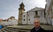 El p�rroco de Betanzos llevaba a�os reclamando ayuda para reparar la fachada de la iglesia.