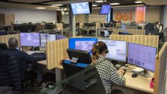 La central del 061 en A Estrada, desde donde se gestionan todas las llamadas. 