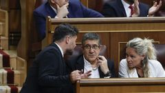 El portavoz de ERC, Gabriel Rufin conversa con el del PSOE en el Congreso, Patxi Lpez