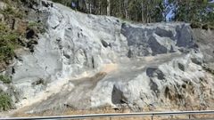 Estado de la ladera tras los trabajos de consolidaci&oacute;n ejecutados en la autov&iacute;a del Val Mi&ntilde;or