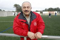 Lema Fuentes dirige un equipo de j�venes con los que se ocupa, codo con codo, del Corcubi�n. 