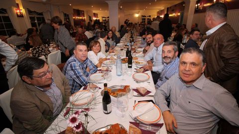 CENA JUBILACION DE ANTONIO TUBIO PI?EIRO JEFE DE LA POLICIA LOCAL DE RIANXO, MANEIRO, DESPUES DE 37 A?OS AL FRENTE EN EL PUESTO DE RIANXO