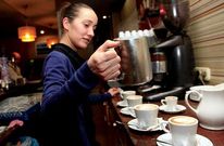 El sector servicios mantuvo el tipo en un contexto de alzas generalizadas en el paro.