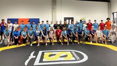 Los participantes estn divididos en dos grupos de entrenamiento.