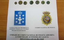 Las siete monedas confiscadas por la Polic�a Auton�mica.