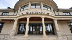 Fachada del consistorio local de Cari�o, en una imagen de archivo