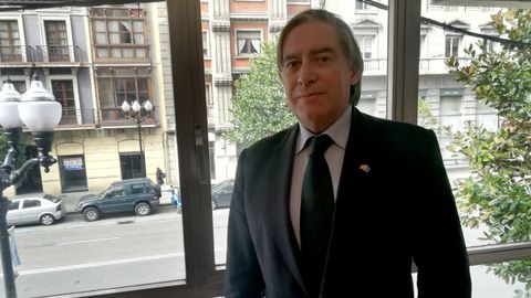 Alberto Lpez-Asenjo, en la sede del PP gijons