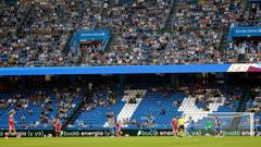 La grada de Marath�n, durante el partido entre el Deportivo y el Real Madrid.