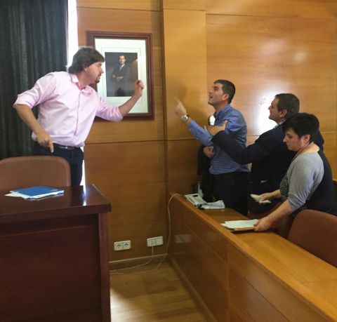 Uno de los momentos m�s tensos entre Calvelo y Seco. 