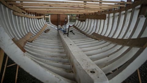 Carpinter�a de ribeira, construcci�n de una embarcaci�n san cosmeiro