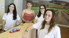 De izquierda a derecha, Luc�a (psic�loga), Roc�o (psicopedagoga y una de las gerentes), Laura (psicopedagoga) y Aleida (terapeuta ocupacional), cuatro de las integrantes del equipo de Alecr�n