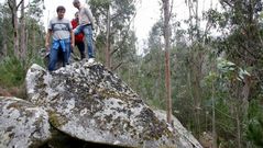 Pedra de Abalar en el monte de Areosa.