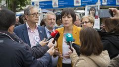 D�a de feria en Carballo, tambi�n para la pol�tica