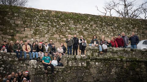 Fiesta en el barrio pobrense de A Covecha en Nochebuena.