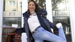 Leticia Puente, que se crio en el bar de sus padres en Conxo, rodeada de gente, subraya que en �l son todos �una gran familia�. Explica as� su perenne sonrisa: �Soy muy positiva, de tirar para adelante�