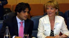 Esperanza Aguirre, junto al asesor Ricardo Gemes en una imagen del 2017