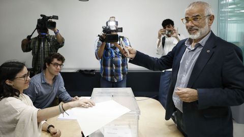 El candidato de Ciudadanos, Carlos Carrizosa, vot en Barcelona