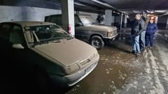 Garaje y coches afectados por inundaciones de Nochebuena en Gondomar