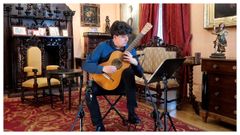 Diz, durante a gravaci�n dun recital na casa-museo Emilia Pardo Baz�n, na Coru�a.
