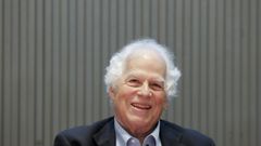  Stanley B. Prusiner, premio Nobel de Medicina