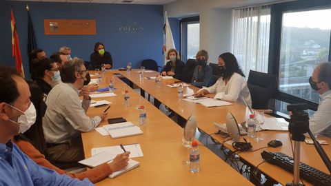 Lenguas y Castro, en la reuni�n con gestores de n�uticos