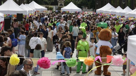 Mercado de cooperativas escolares del proyecto Semente, este viernes en los jardines de M�ndez N��ez 
