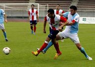 Manuel, en un lance del partido ante el Alondras.
