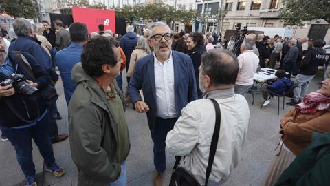 Presentaci�n de �Lugo 10� de Miguel Fern�ndez en un encuentro en A Milagrosa.