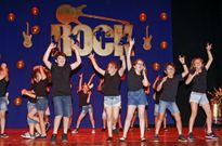 El festival de fin de curso de Los Sauces se celebr� ayer en el Teatro Principal. 