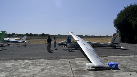 Reunión aeronáutica en Rozas
