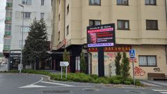 Cartel en Oleiros en el que se pone precio a la cabeza de Trump