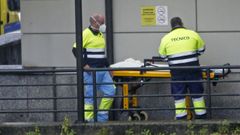 T�cnicos en emergencias sanitarias, en el hospital Montecelo, en Pontevedra