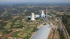 Imagen de archivo, con la central t�rmica a�n sin desmantelar. El futuro parque fotovoltaico ir� al fondo a la derecha