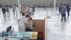 Vacunaci�n en el recinto ferial de Pontevedra