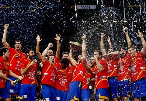 La selecci�n espa�ola de balonmano se proclam� hace un a�o campeona del mundo por segunda vez en su historia.