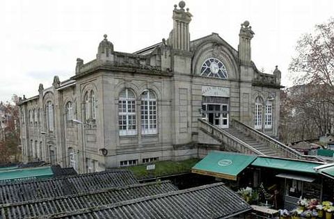 El edificio de la plaza de abastos debe superar este a�o la inspecci�n t�cnica.