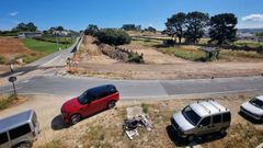 Visa de la zona en la que se elimin� parte del muro de la f�brica de armas