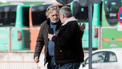 Sito Mianco, con un acompaante, llegando a la Audiencia Nacional.