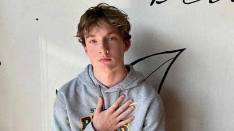 El joven Adam Raine, en una fotografía compartida por su familia para concienciar sobre el caso