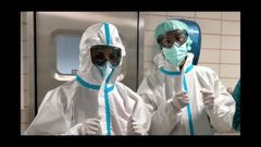 Miembros del equipo de Cardiolox�a del CHUF en una intervenci�n