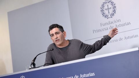 El dramaturgo Juan Mayorga mantiene un encuentro con la prensa antes de recoger el prximo viernes en Oviedo el Premio Princesa de Asturias de las Letras 2022, que se le ha concedido por la enorme calidad, la hondura crtica y el compromiso intelectual de su obra, este lunes en Oviedo