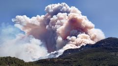 El incendio de Tarragona, fuera de control