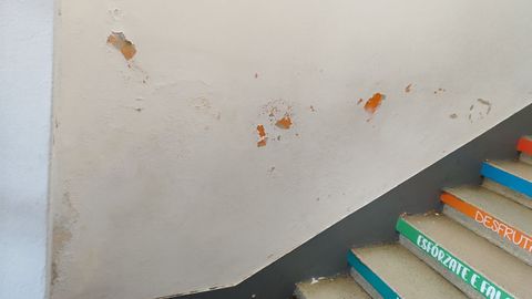 A pesar de las labores de mantenimiento, las deficiencias en el CEIP Pr�cticas resurgen cada curso