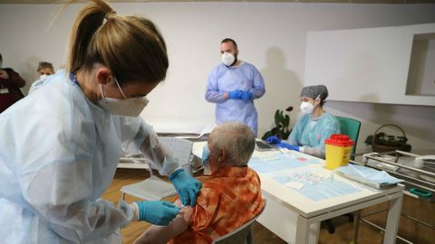 Asturias aplica las vacunas de Pzifer contra el coronavirus