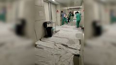 Los sanitarios tuvieron que emplear s�bado y toallas para absorber el agua del suelo